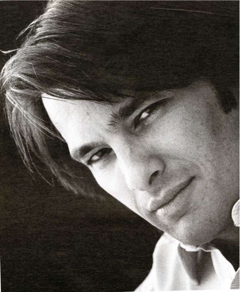 Olivier Martinez Young
