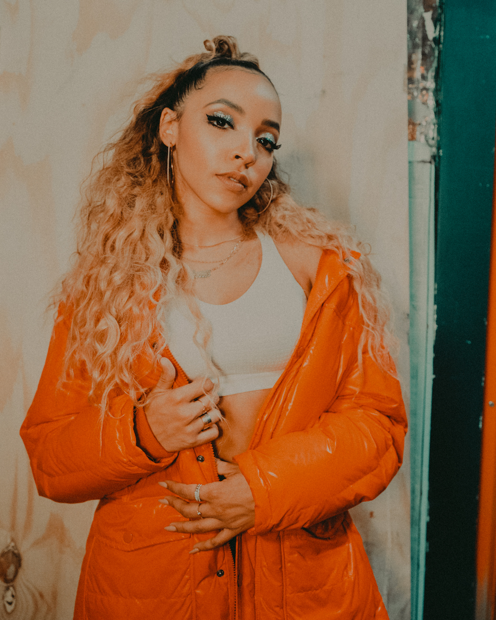 Tinashe Beauty Routine Interview - Tinashe Talks Industry Sexism