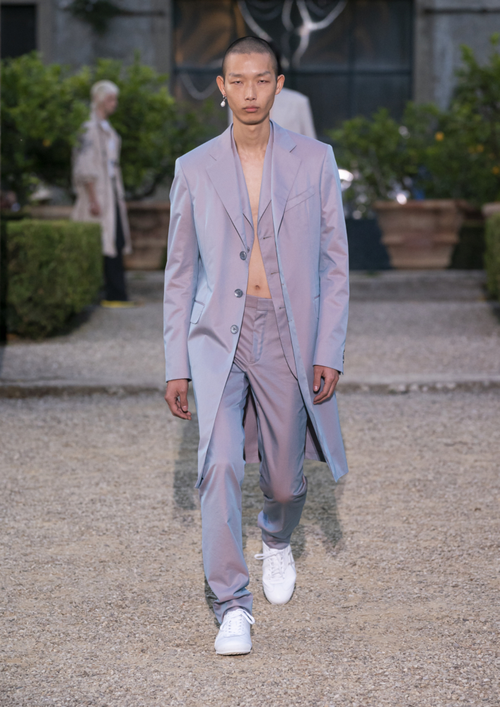 Old World Romanticism and Modern Edge at Givenchy Pitti Uomo 2019