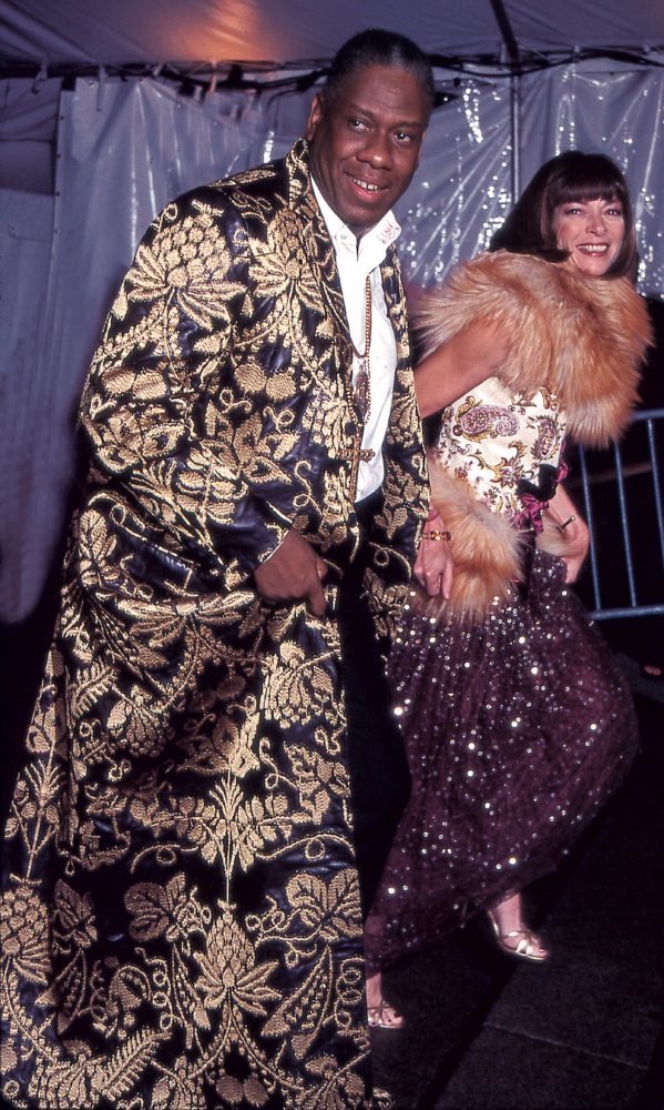 Editor-at-large Andre Leon Talley and Editor-in-chief Anna Wintour attend the Costume Institute gala at the Metropolitan Museum of Art, New York, New York, 1999. (Photo by Rose Hartman/Getty Images)