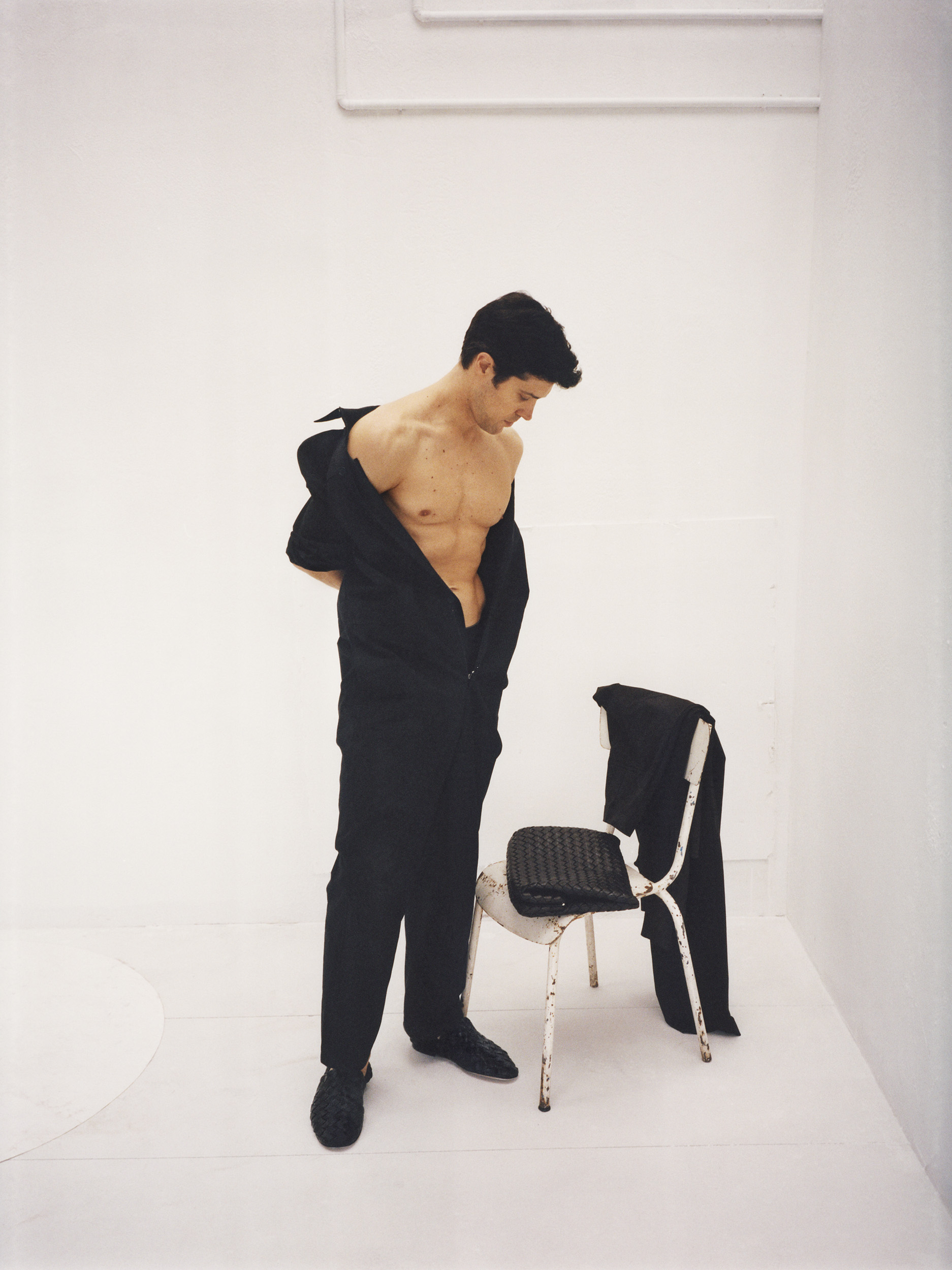 Roberto Bolle wearing Bottega Veneta