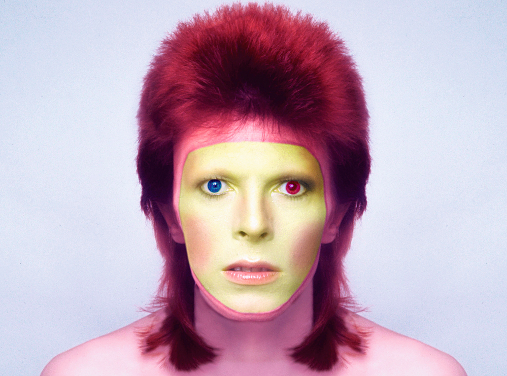 DAVID BOWIE e-MOOK PHOTO & INTERVIEW 未開封 DAVID BOWIE e-MOOK - メルカリ