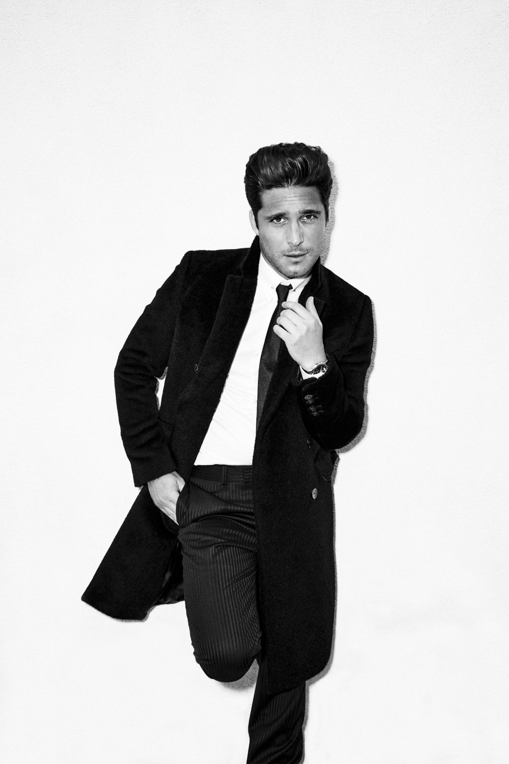 Diego Boneta on Being Luis Miguel, Tequila, and Tom Cruise