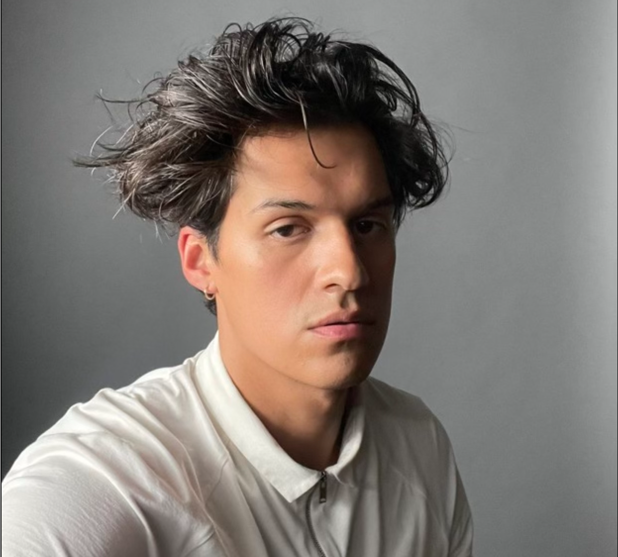 Omar Apollo on Tamagotchis, Glowing Skin, and His New Album IVORY