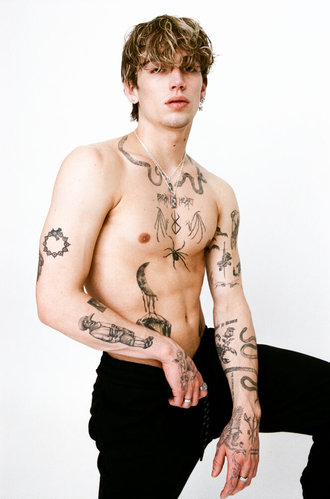 "Hi, I’m Vinnie Hacker, and This Is My Ultimate Sweatpants Review"