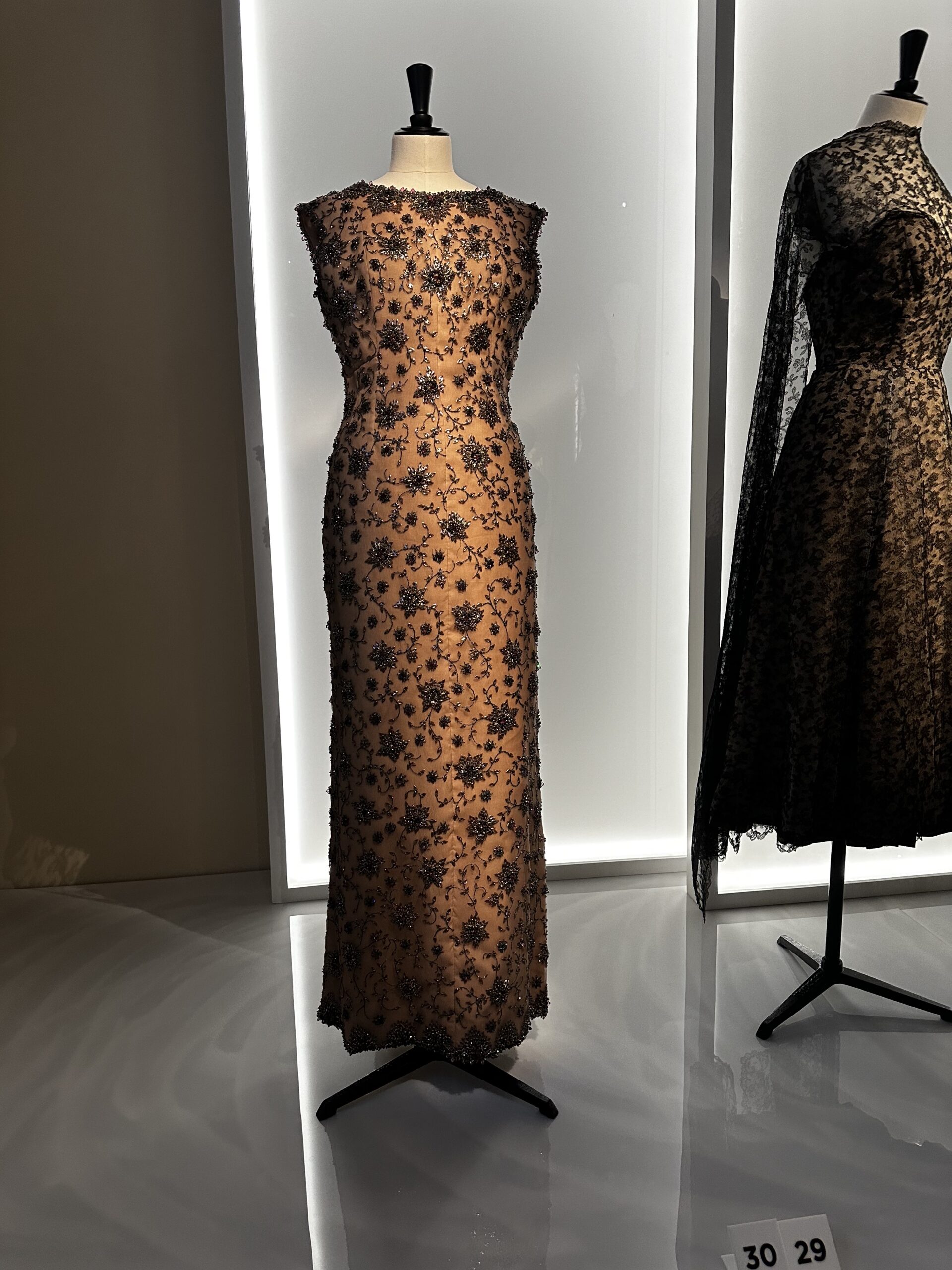 Cristobal balenciaga shop