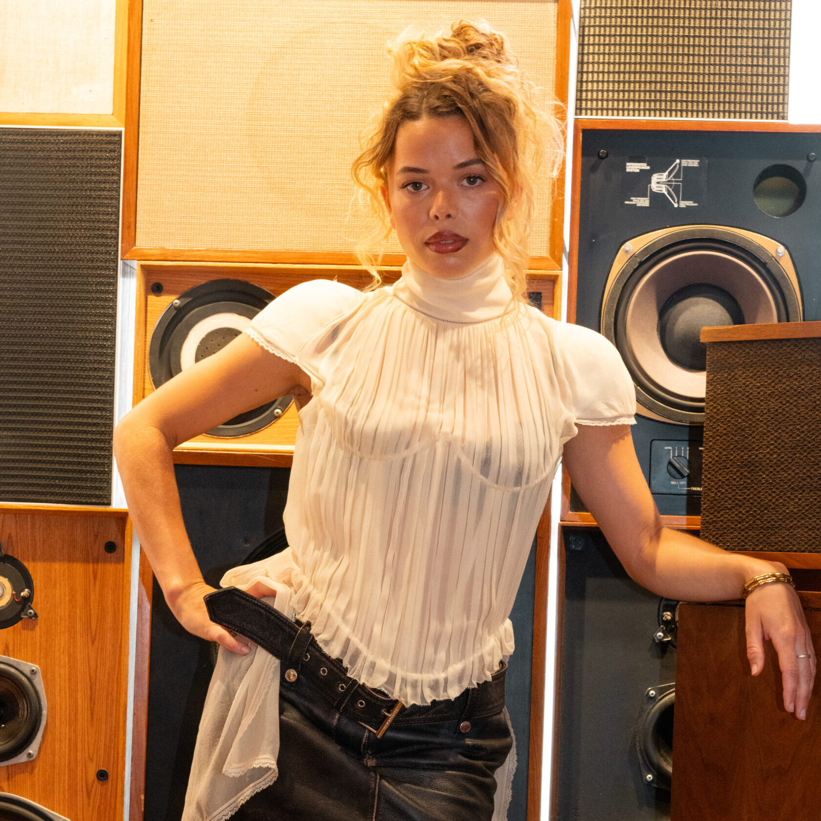Nilüfer Yanya