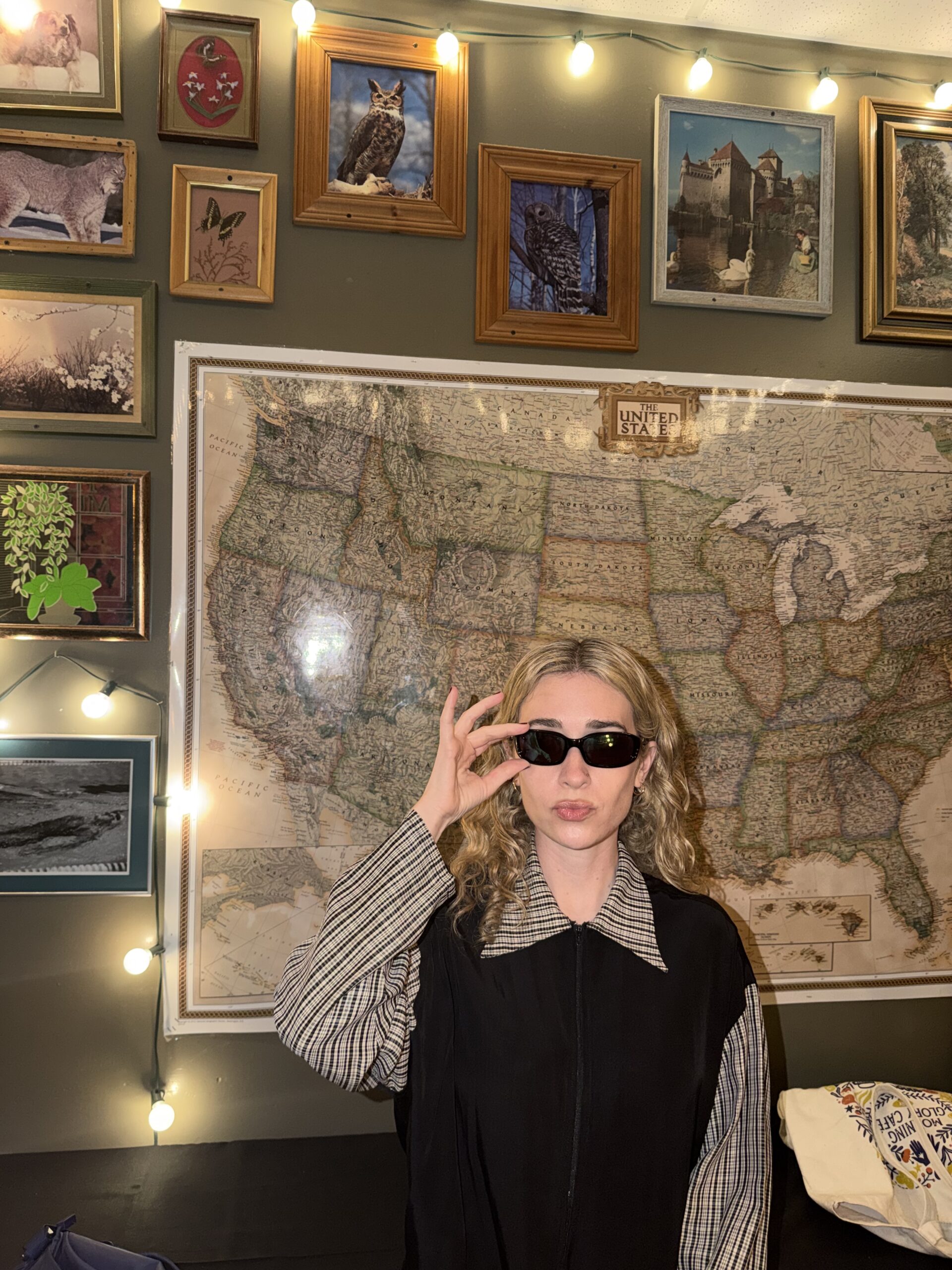 Blondshell wearing sunglasses.