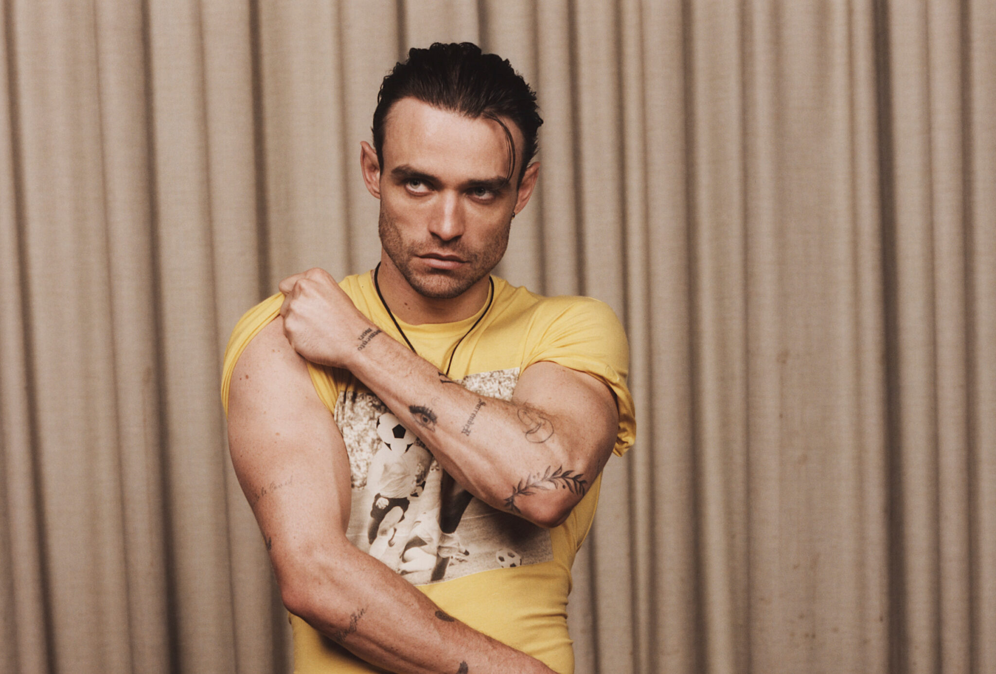 Thomas Doherty and Grace Van Patten on Vampires, Threesomes, and Hollywood Dreams