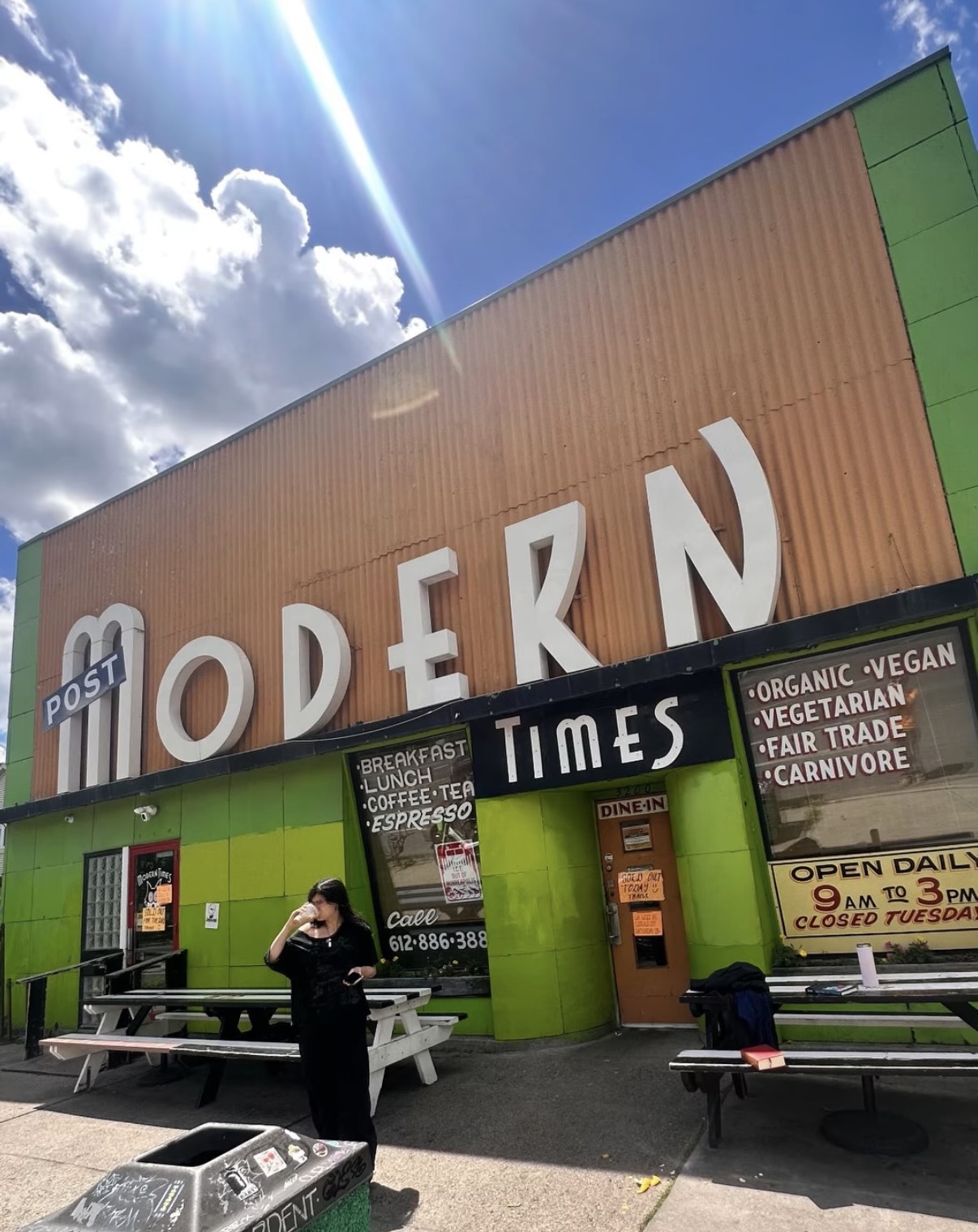 Underscores outside of Modern Times store